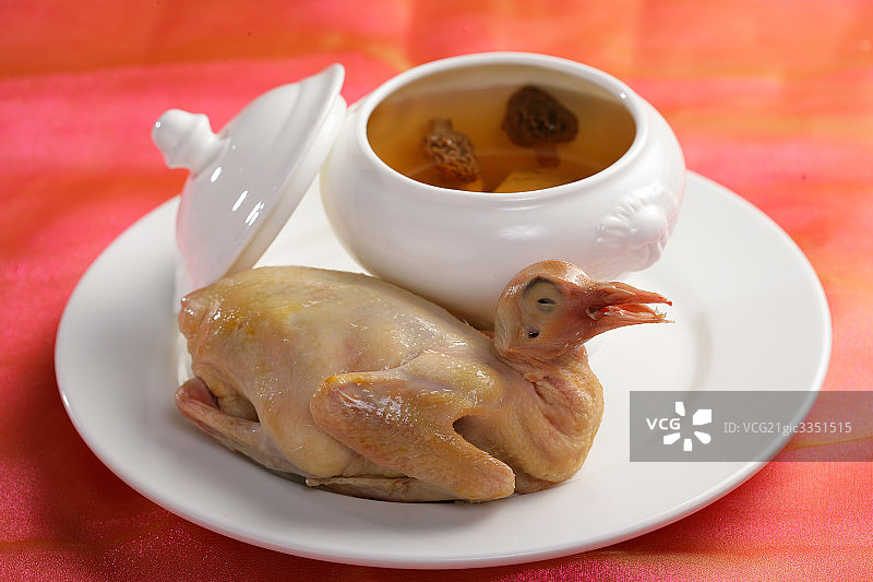 中国菜羊肚菌炖乳鸽图片素材