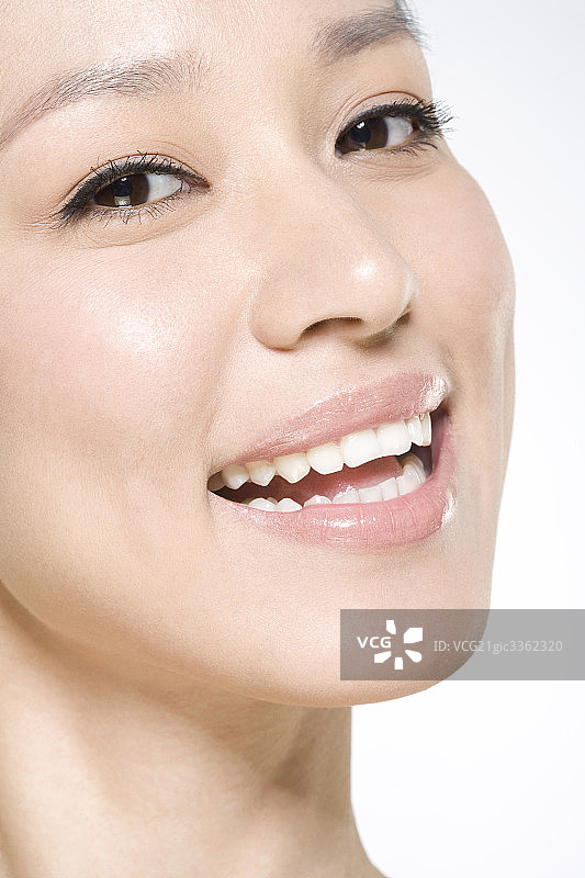 美丽年轻女子面部特写图片素材