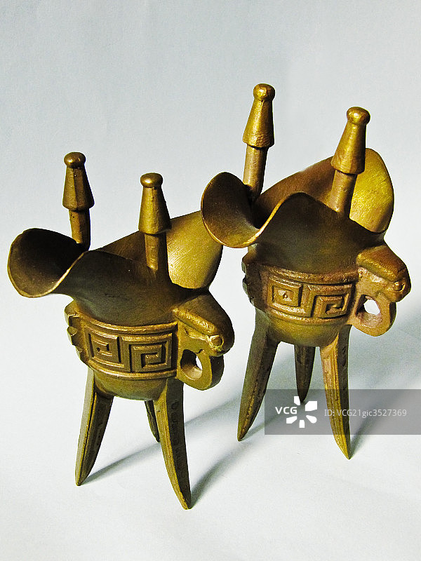 一对酒樽图片素材