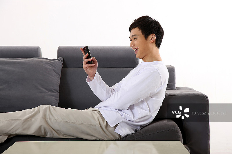 东方男子休闲生活图片素材