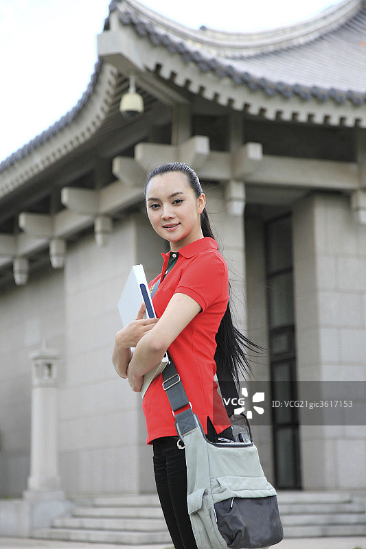 东方女大学生图片素材