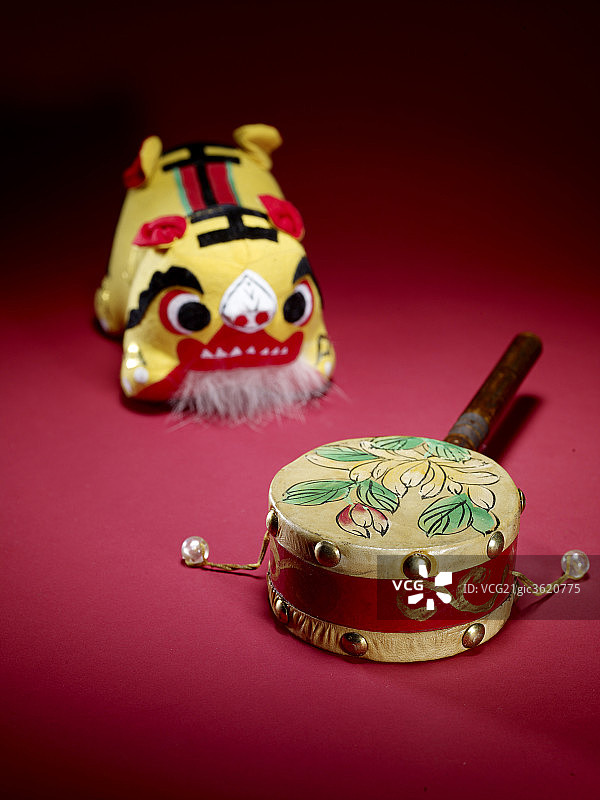 中国传统静物蹦楞鼓、布虎图片素材