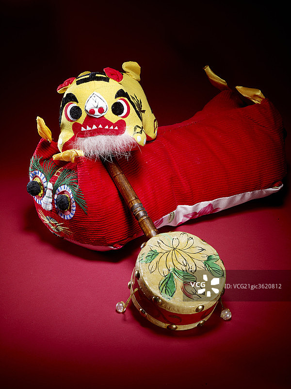 中国传统静物蹦楞鼓、布虎图片素材