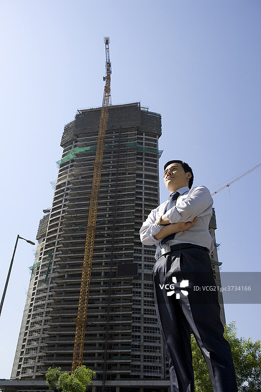 商务男士在工地图片素材
