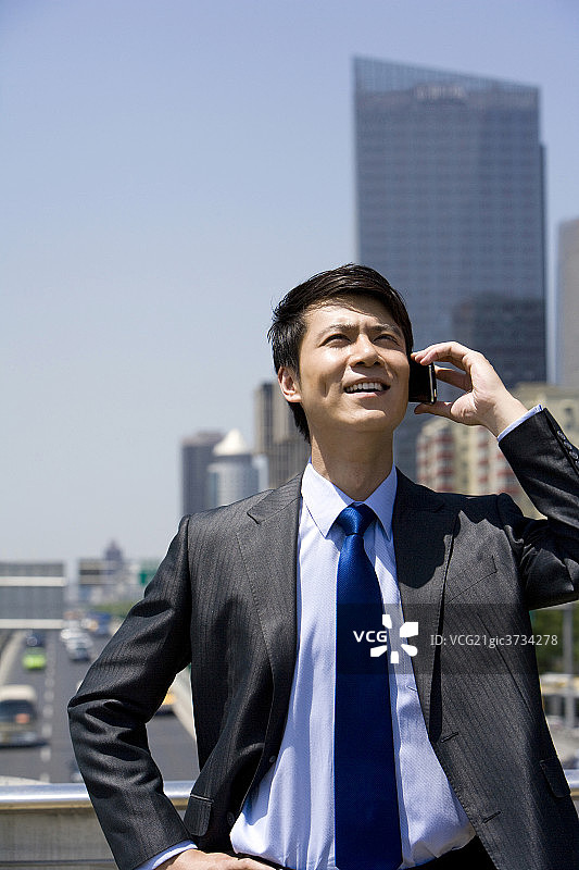 商务男士打电话图片素材