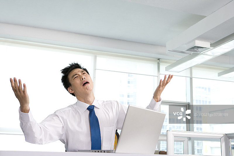 商务男士无奈图片素材