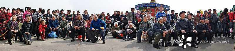 东方人群看戏曲图片素材