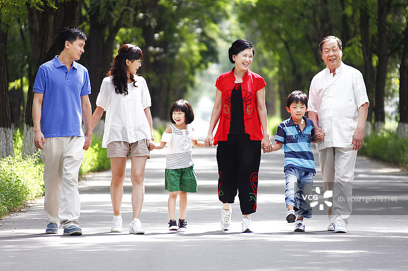 东方人物家庭生活图片素材