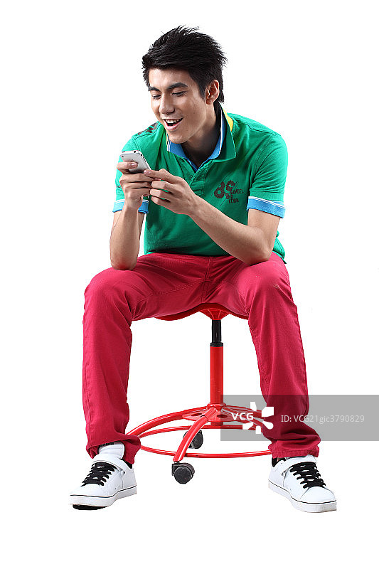 一个年轻的亚洲男人图片素材