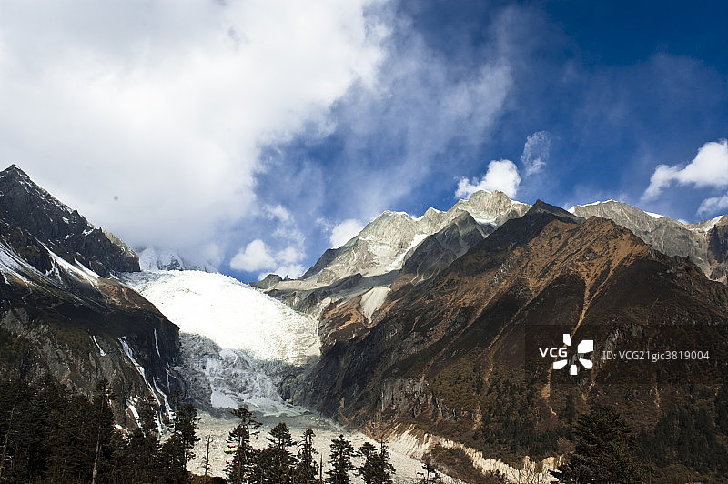 贡嘎山图片素材