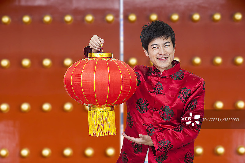 新年气氛里的男人图片素材