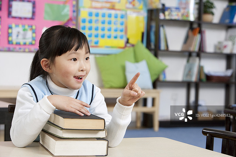 小学生和图书图片素材