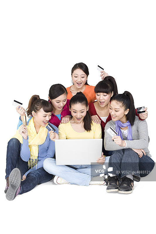 年轻女性网上团购图片素材