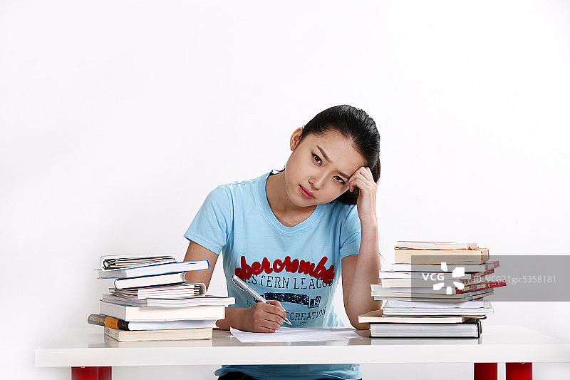 东方大学生苦恼图片素材