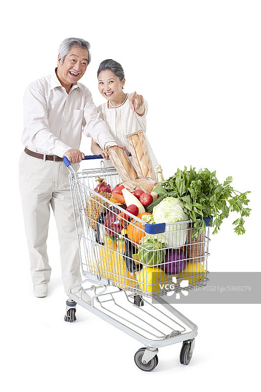 老年夫妇超市购物图片素材