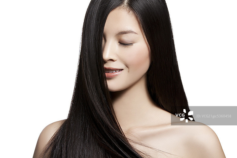 美女展示丝缎般的头发图片素材