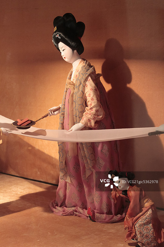 绢人,唐朝侍女图片素材