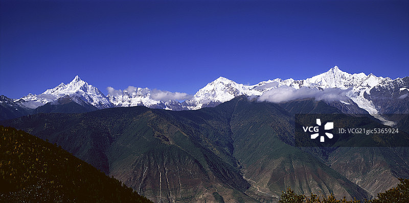 云南梅里雪山图片素材