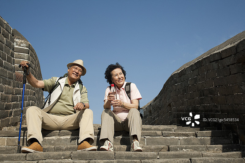 一家人游长城图片素材