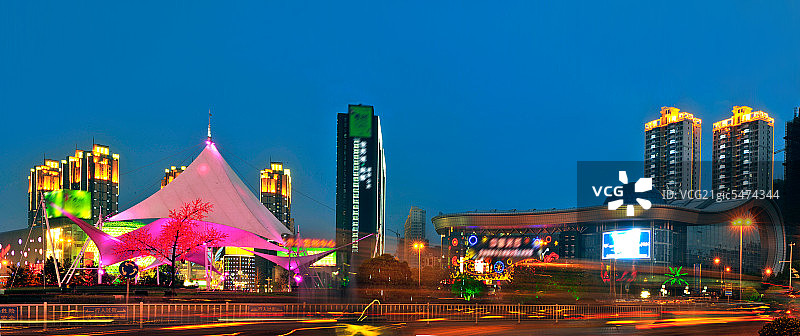湖北省武汉光谷步行街夜景图片素材