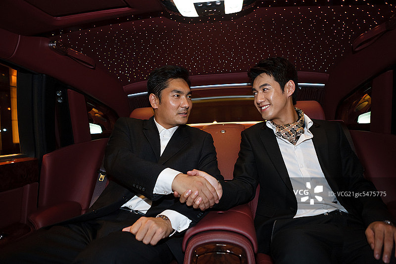 东方人奢华汽车生活图片素材