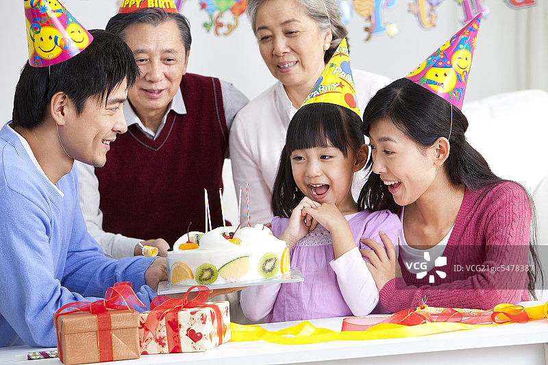 全家一起过生日图片素材