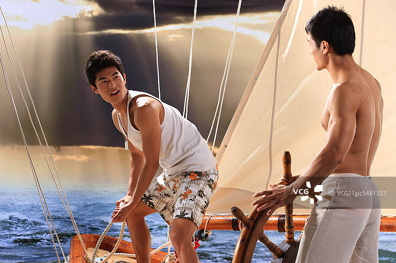 东方人航海出行图片素材