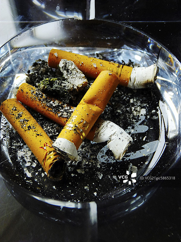 烟灰缸图片素材