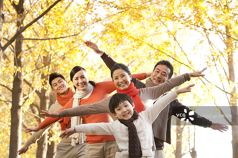 秋日全家福图片素材