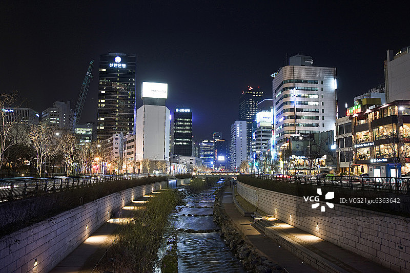 韩国首尔清溪川夜景图片素材