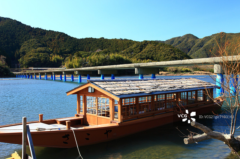 四万十川渡轮和桥梁，高知县图片素材