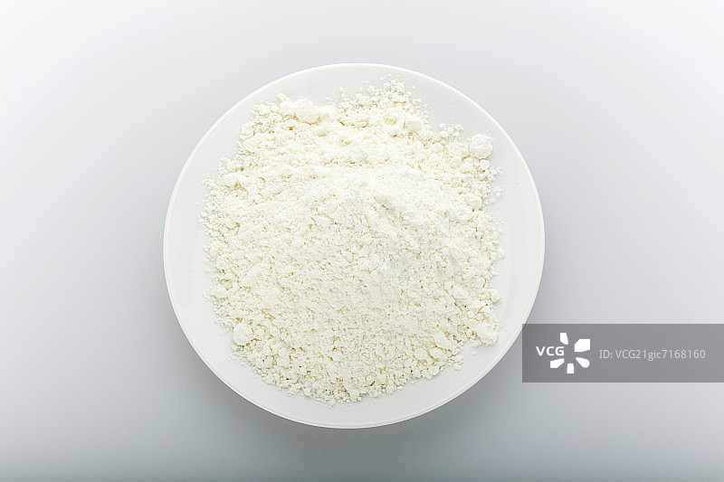盘子里的面粉图片素材
