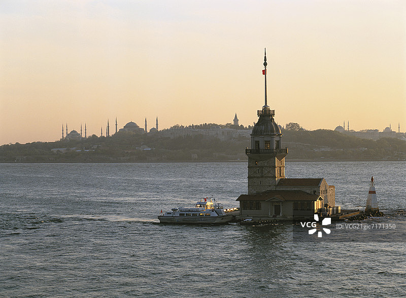 土耳其伊斯坦布尔的少女塔图片素材