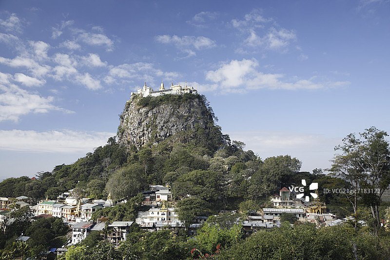 缅甸波巴山图片素材