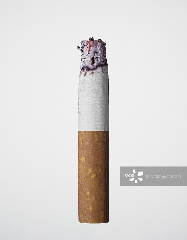燃烧的香烟头图片素材