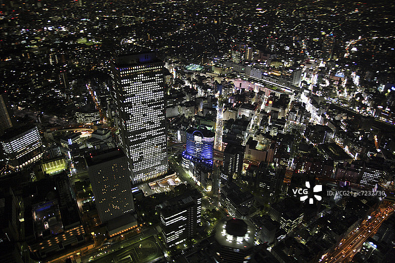 日本本州岛东京都丰岛区池袋市中心夜景图片素材