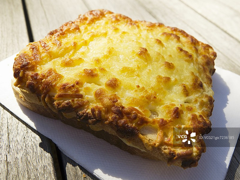 法式烤火腿和奶酪三明治图片素材