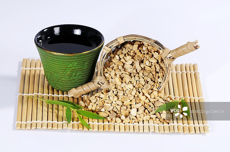 泽泻与茶碗（中国）图片素材