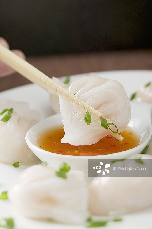 点心蘸辣椒酱图片素材