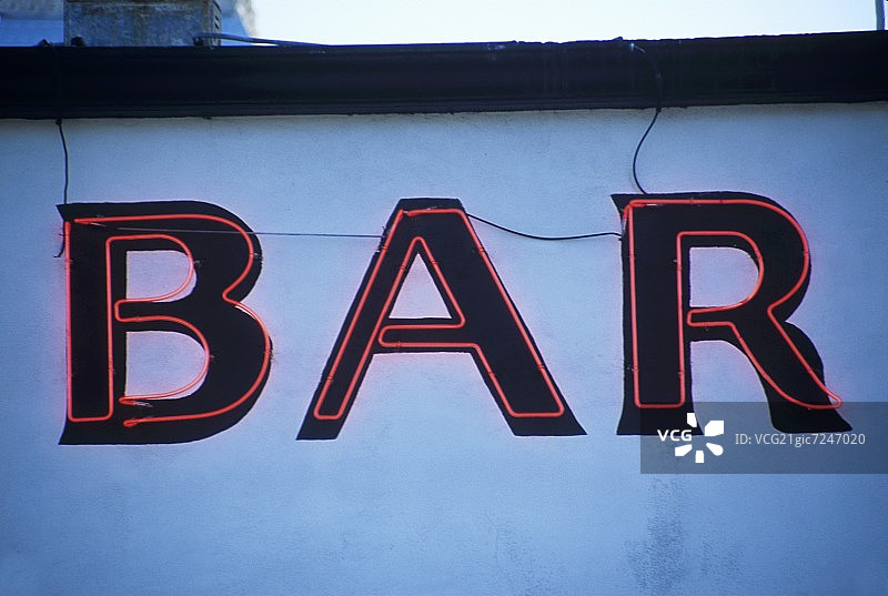 霓虹灯酒吧标志图片素材