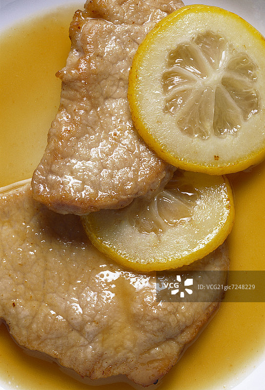 柠檬煎小牛肉片（意大利）图片素材
