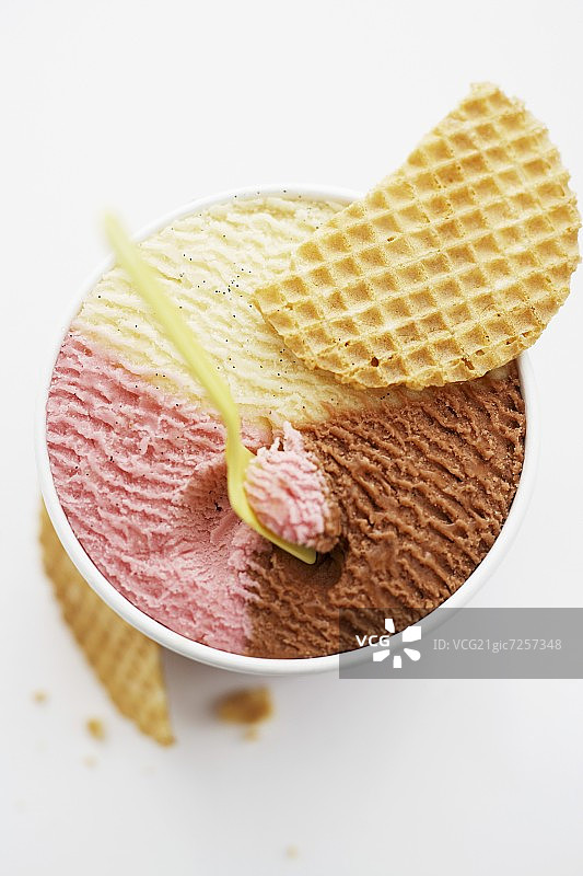 桶装那不勒斯冰淇淋图片素材