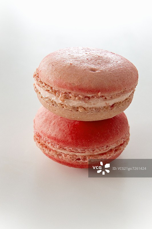 两个粉色马卡龙图片素材