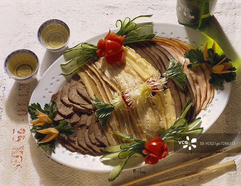 中国瓷盘冷餐图片素材