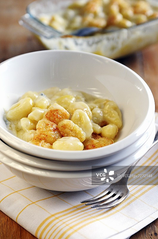 意式土豆面疙瘩配四种奶酪图片素材