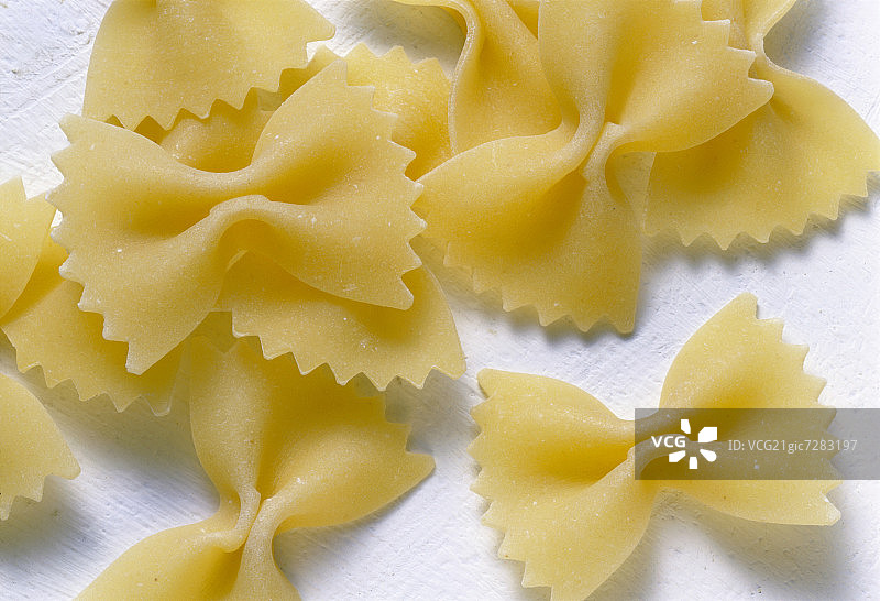 未煮的蝴蝶面图片素材