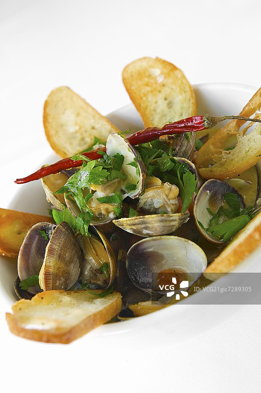 蒜蓉吐司蒸马尼拉蛤蜊图片素材