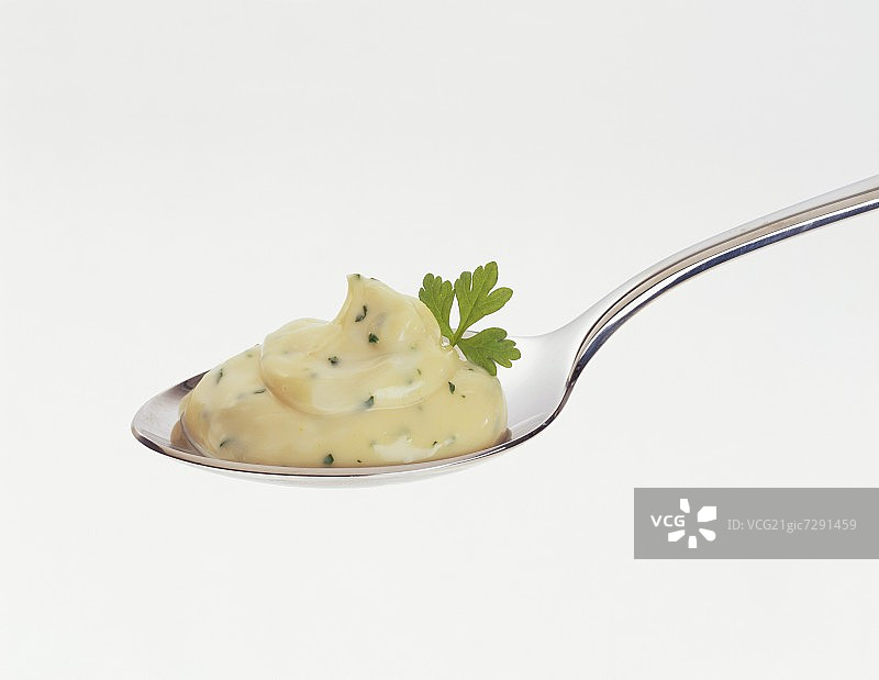 勺子里的香草蛋黄酱图片素材