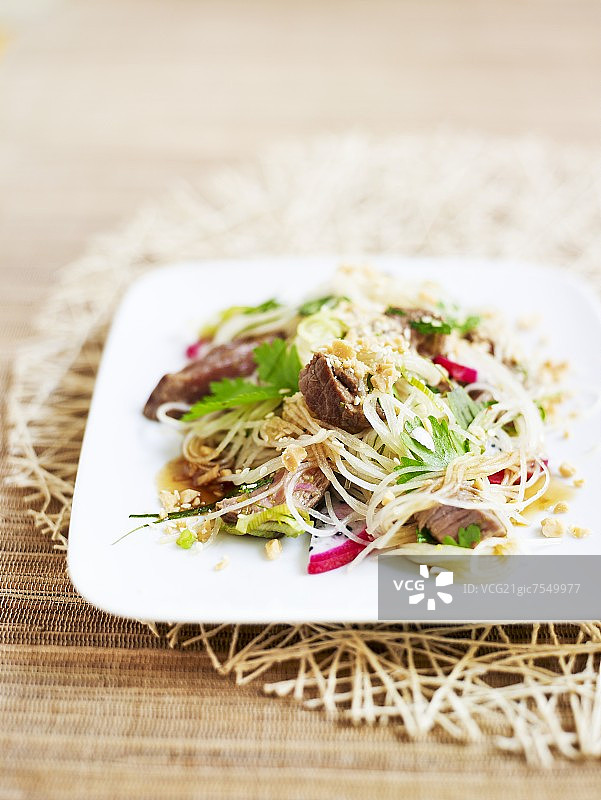 玻璃面条沙拉图片素材