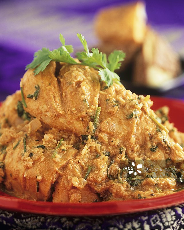 芫荽风味异国情调椰子蒜香鸡图片素材